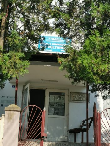 Școala Gimnazială nr.4 din Comuna Vulturești, județul Argeș Școala Gimnazială nr.4 din Comuna Vulturești, județul Argeș